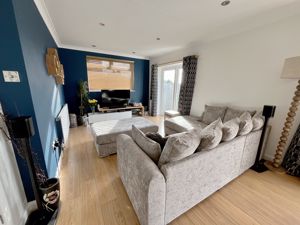 Lounge- click for photo gallery